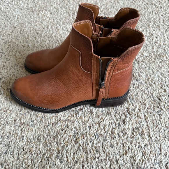 Franco Sarto - 1 inch brown boot - Picture 2 of 5